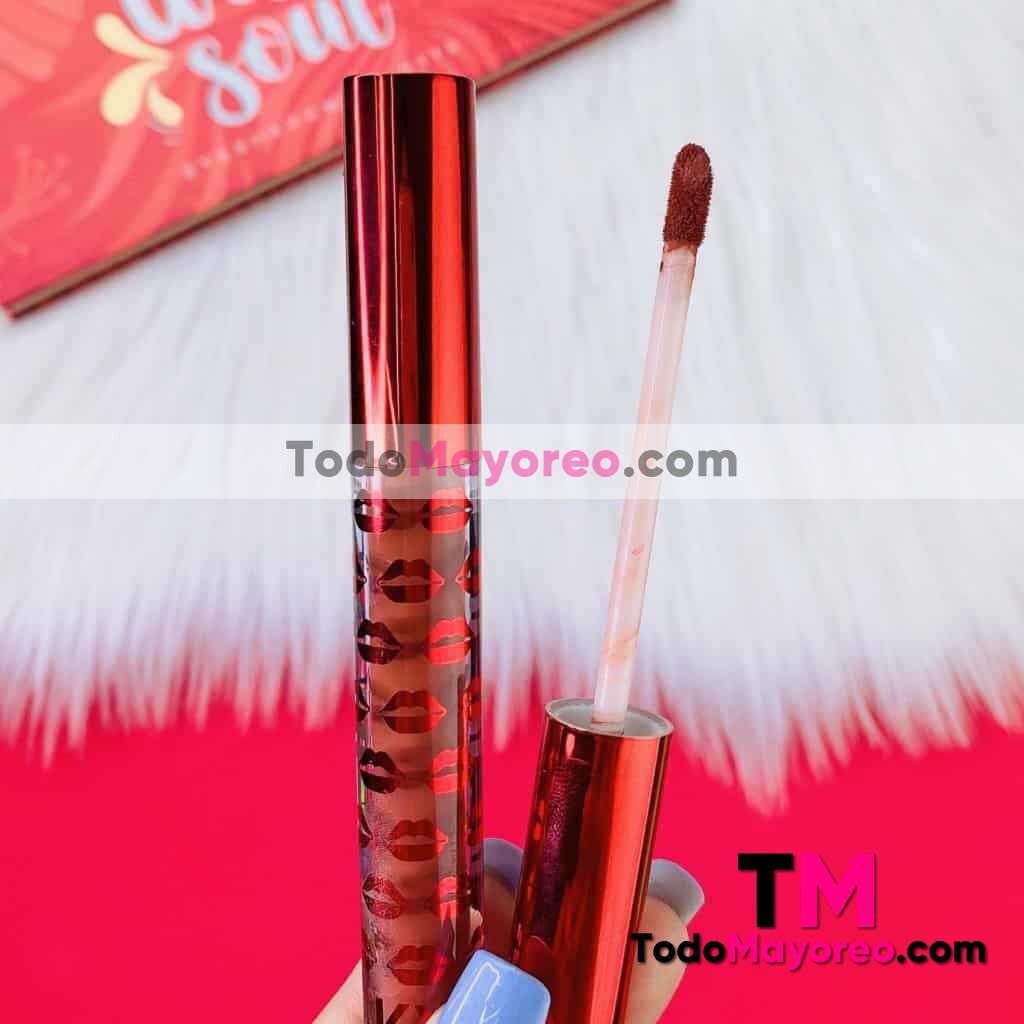 Labial Edicion Red Kylie Lip Gloss Tono 11 Kylie Proveedor Maquillaje Mayoreo M3520