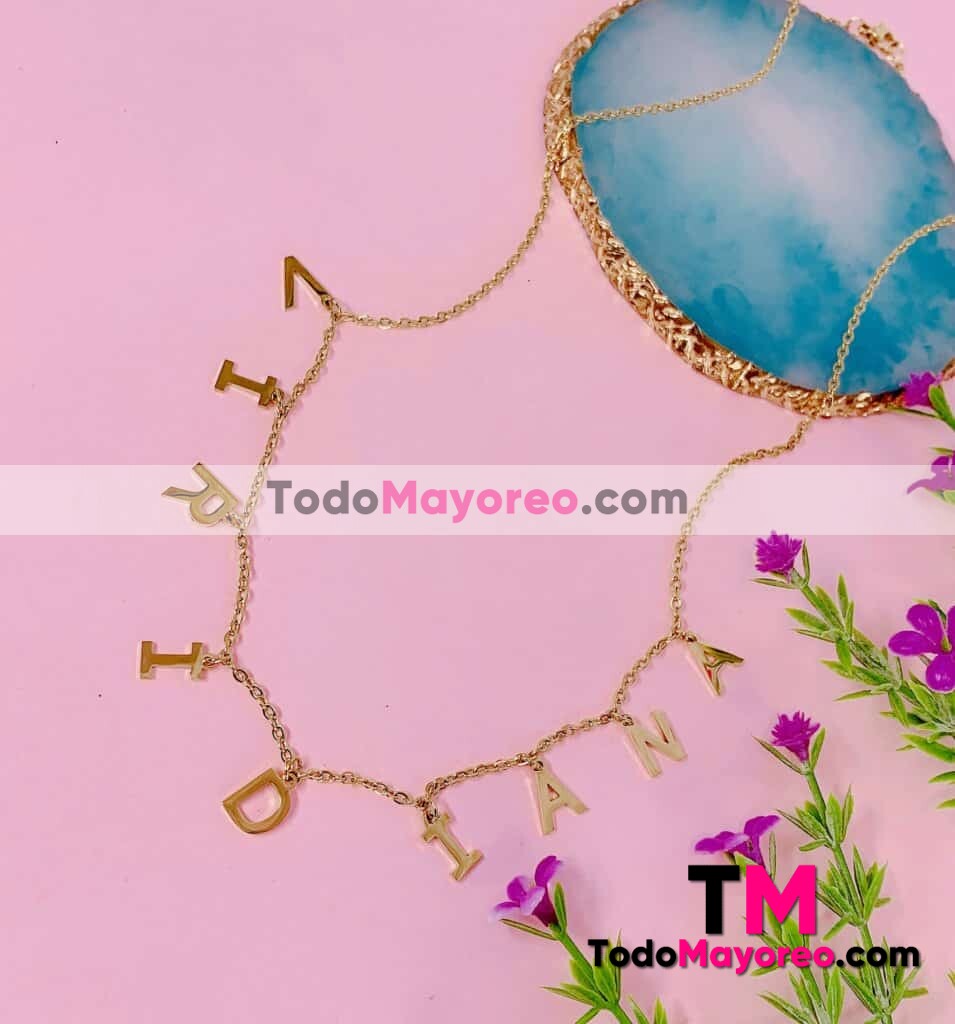 Collar Nombre Letra a Letra Viridiana Dorado accesorios de mayoreo A2415