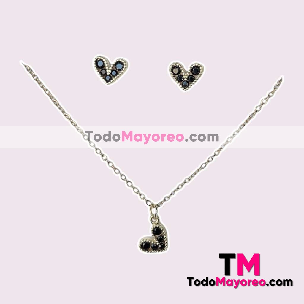 Set Collar y Aretes Corazon con Diamantes Negro Dorado accesorios de mayoreo A3041