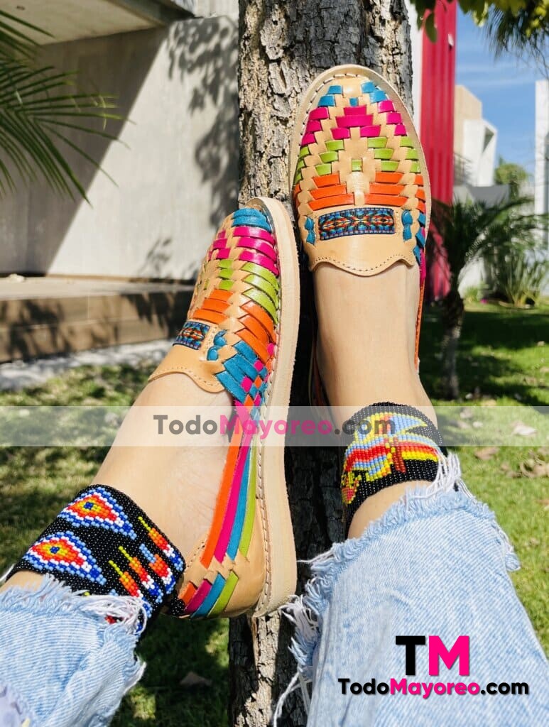 zj01009 Huaraches Mexicanos De Piso Mujer Calidad Estándar Color Beige De Piel Con Tiras de Colores Hecho En Sahuayo Michoacan