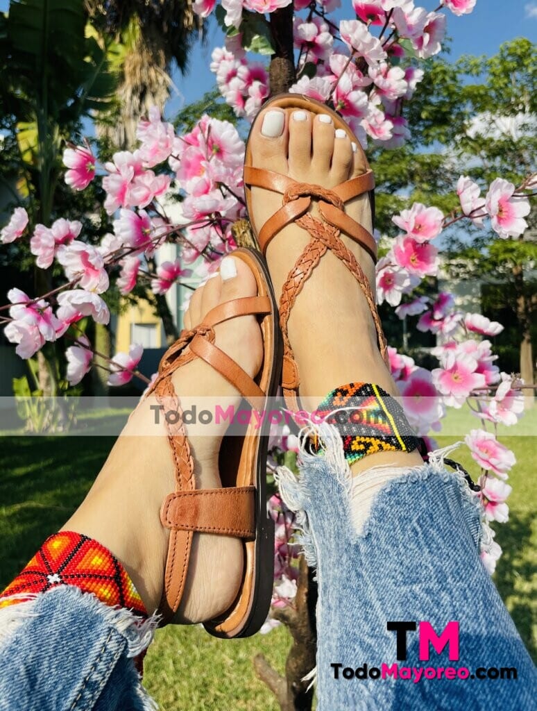 Huaraches Artesanales De Piso Mujer Con Trenzado con Tirasde Calzado Mexicano De Piel ze00021-