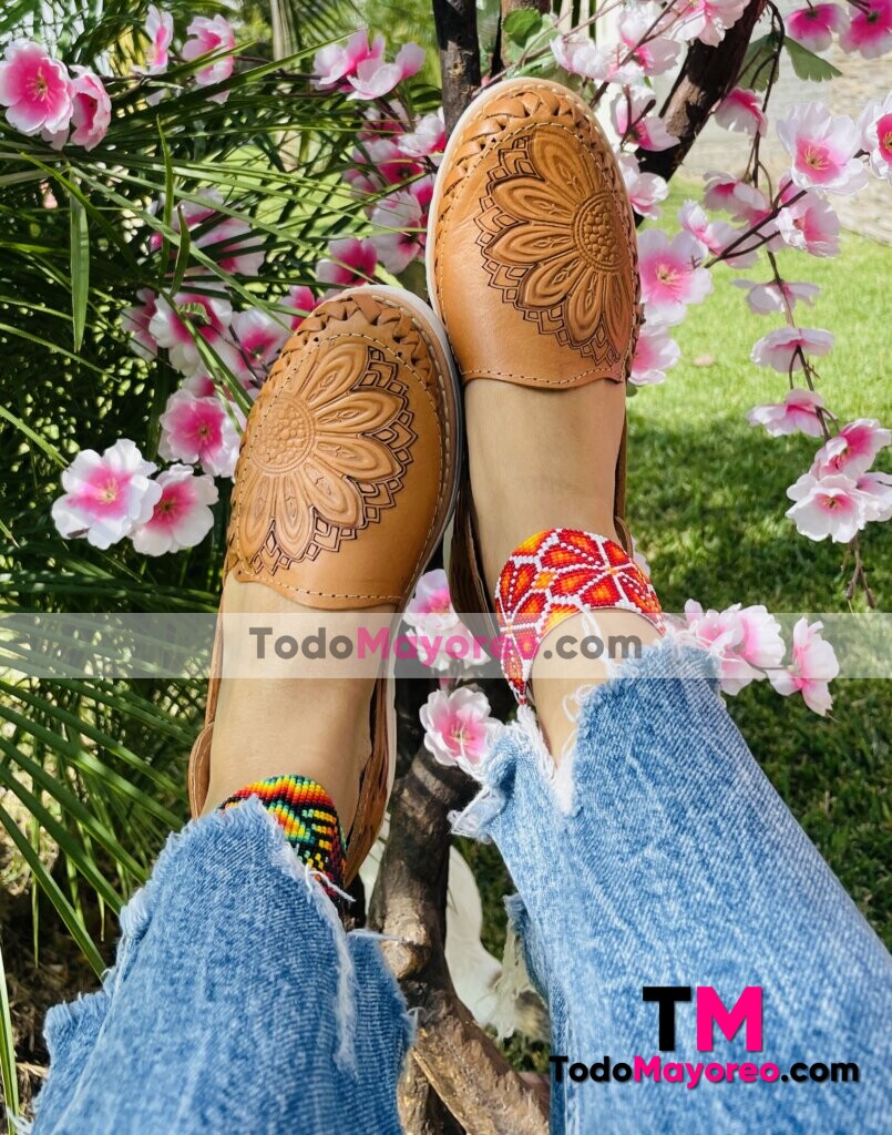 Huaraches de Piso Mujer color Tan con Girasol y Corte Laser de De Piel Calzado al Por Mayor ZE-00054-