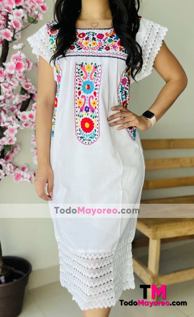rj00519 Vestido de manta bordado a mano color blanco artesanal mexicano para mujer hecho en Chiapas mayoreo fabrica