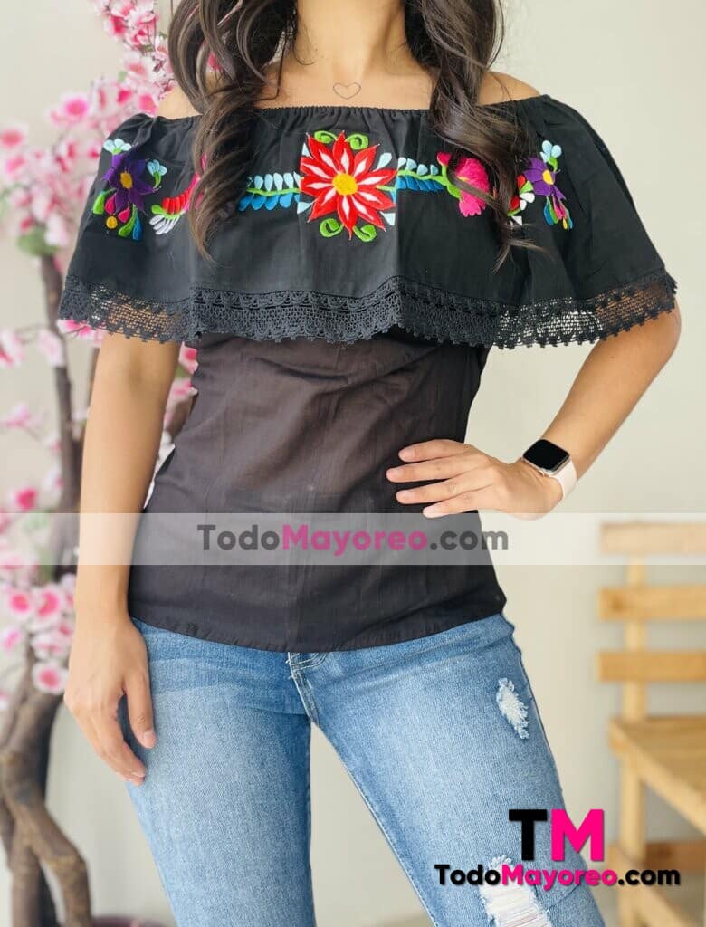 rj00614 Blusa campesina de manta color negro bordada a maquina diseño de flores artesanal mexicano para mujer hecho en Sahuayo Michoacan mayoreo fabrica