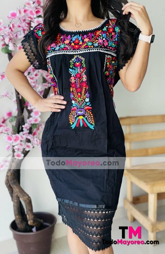 rj00684 Vestido artesanal mexicano para mujer hecho en Chiapas bordado a mano color negro mayoreo fabrica