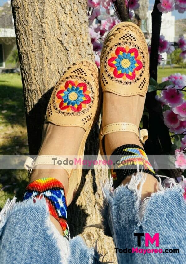 Zj 01031 Huaraches Artesanales Piso Para Mujer Beige Flor Multicolor Bordada Fabricante Calzado Mayoreo (3)